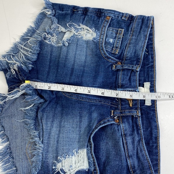H&M Distressed Denim Shorts size 2 - Picture 7 of 8